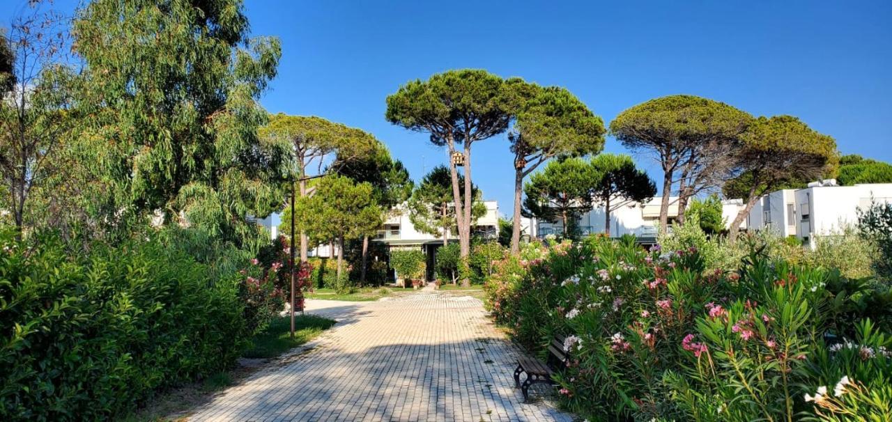 Artino Villa Durres Bagian luar foto