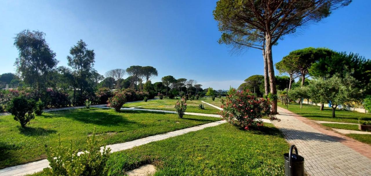 Artino Villa Durres Bagian luar foto