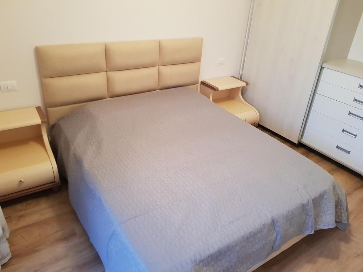 Artino Villa Durres Bagian luar foto
